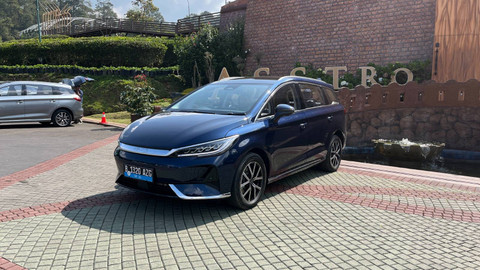 Test drive BYD M6 saat berada di Ciater. Foto: Aditya Pratama Niagara/kumparan