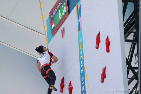 Atlet panjat tebing Desak Made Rita Kusuma Dewi pada pertandingan Olimpiade Paris 2024 di Porte De La Chapella Arena, Paris, Prancis. Foto: NOC Indonesia