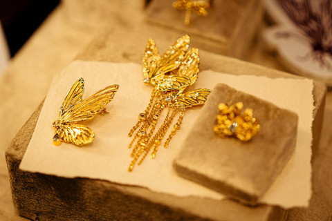 Tulola x Dian Sastrowardoyo, Hadirkan Koleksi Perhiasan Bertajun Diary Dian. Foto: Tulola