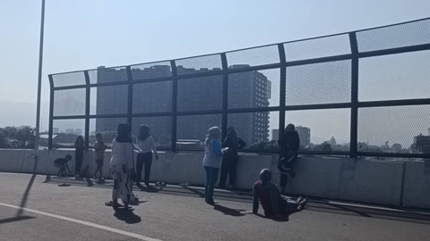 Flyover Ciroyom, Jumat (9/8/2024). Foto: Robby Bouceu/kumparan