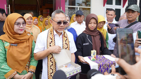 Mendag Zulhas Uji Coba Makan Bergizi Gratis ke Siswa di Lampung. Foto: Dok. Istimewa