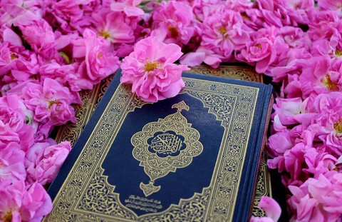 Ilustrasi Alif Lam Syamsiah  Sumber Unsplash/AmirHadi Manavi