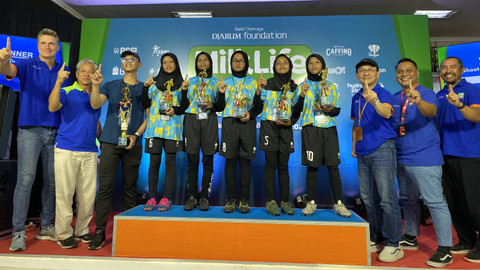 SDN Genuksari 01 A juara Skill Challenge "shoot on target" di MilkLife Soccer Challenge Semarang Series 1 2024. Foto: Antika Fahira/kumparan