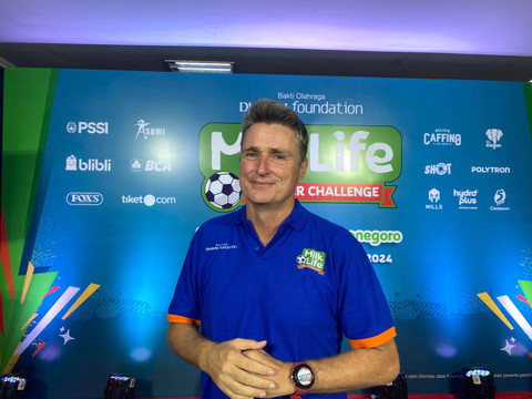 Timo Sheunemann, pelatih kepala MilkLife Soccer Challenge. Foto: Antika Fahira/kumparan