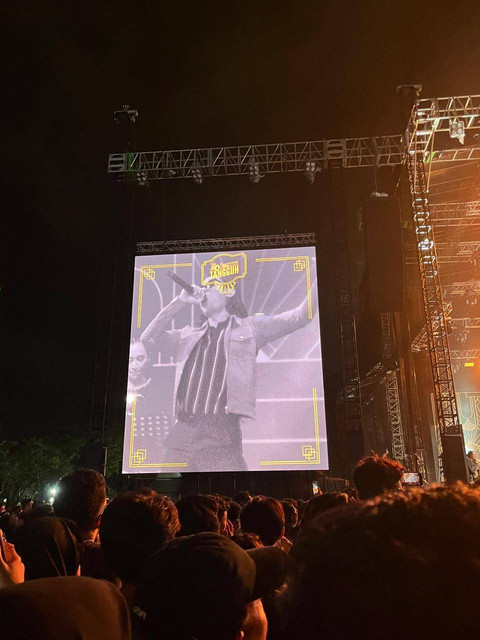 Tria, vokalis The Changcuters di The Sounds Project 2024. Foto: DN. Mustika Sari/kumparan