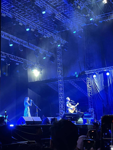 Secondhand Serenade ajak istri saat manggung di The Sounds Project 2024. Foto: DN. Mustika Sari/kumparan