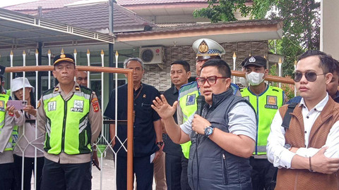 Aktivis Kritis Sumsel, Maulana dan rekan memberikan keterangan atas penetapan tersangka Yusman Reza. (ist)