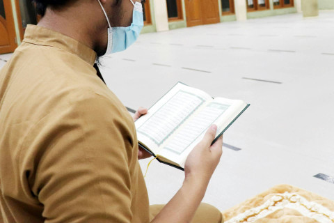 Ilustrasi Urutan Bacaan Yasin dan Tahlil, Sumber Unsplash Positive Moslem Attitude