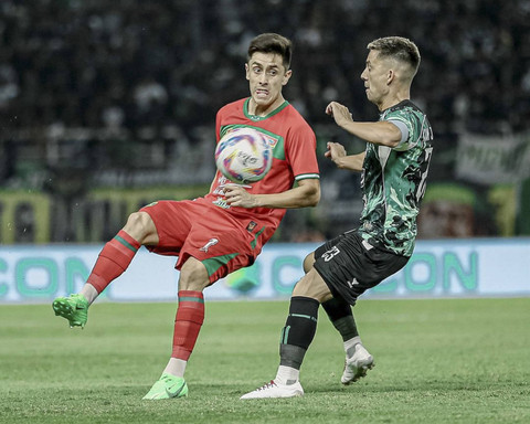 Persebaya vs PSS Sleman di Stadion Gelora Bung Tomo dalam lanjutan Liga 1. Foto: Instagram/ @officialpersebaya