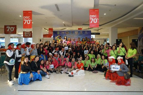 Foto bersama setelah eksibisi Line Dance pertama digelar. Foto: Dok. Universal Line Dance 