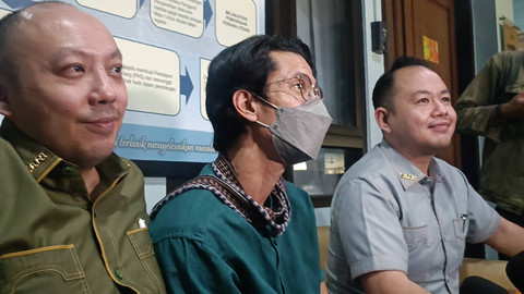 Edward Akbar dalam lanjutan sidang perceraian dengan Kimberly Ryder, di PA Jakarta Pusat, Rabu (14/8/2024). Foto: Giovanni/kumparan