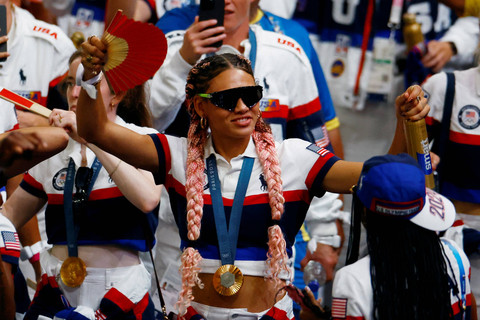 Triple Espresso: Trinity Rodman, Mallory Swanson, dan Sophia Smith. Foto: Albert Gea/REUTERS 