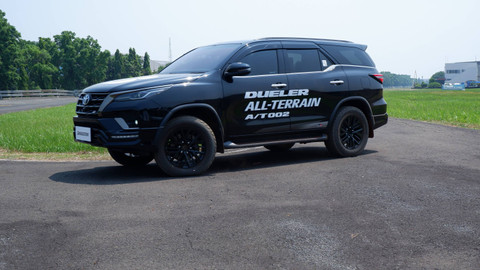 PT Bridgestone Tire Indonesia (BTI) luncurkan ban terbaru Bridgestone Dueler A/T002 untuk kendaraan SUV dan double cabin. Foto: Sena Pratama/kumparan