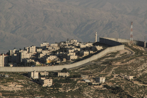 Ilustrasi pemukiman ilegal Israel. Foto: Shutterstock