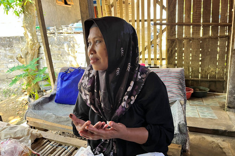 Perajin batik aromaterapi Al-Warits di Bangkalan, Madura. Foto: Muhammad Darisman/kumparan