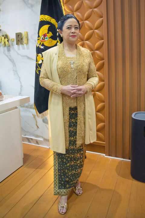 Puan Maharani  mengenakan kebaya berpose saat menghadiri Sidang Tahunan DPR dan MPR di kompleks Parlemen, Senayan, Jakarta, Jumat (16/8/2024).  Foto: Dok. DPR