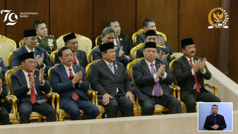 Jajaran Menteri kabinet Indonesia Indonesia Maju mengikuti Sidang Tahunan DPR dan MPR RI di kompleks Parlemen, Senayan, Jakarta, Jumat (16/8/2024). Foto: Youtube/MPR RI