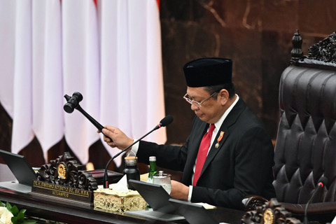 Ketua MPR Bambang Soesatyo memimpin Sidang Tahunan MPR dan Sidang Bersama DPR - DPD Tahun 2024 di Gedung Nusantara, kompleks Parlemen, Senayan, Jakarta, Jumat (16/8/2024). Foto: Aditya Pradana Putra/ANTARA FOTO