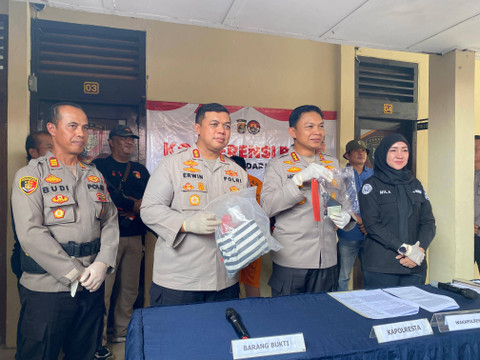 Kapolresta Bandar Lampung, Kombes Pol Abdul Waras saat konferensi pers di Mapolsek Kedaton. | Foto: Sinta Yuliana/Lampung Geh