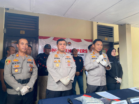 Kapolresta Bandar Lampung, Kombes Pol Abdul Waras saat konferensi pers di Mapolsek Kedaton. | Foto: Sinta Yuliana/Lampung Geh