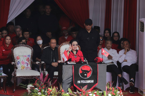 Ketua Umum PDIP Megawati Soekarnoputri menghadiri upacara HUT ke-79 RI di Halaman Masjid At Taufiq, Lenteng Agung, Jakarta Selatan, Sabtu (17/8/2024). Foto: Jamal Ramadhan/kumparan