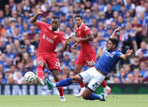 Duel Ipswich Town vs Liverpool di Liga Inggris. Foto: David Klein/Reuters