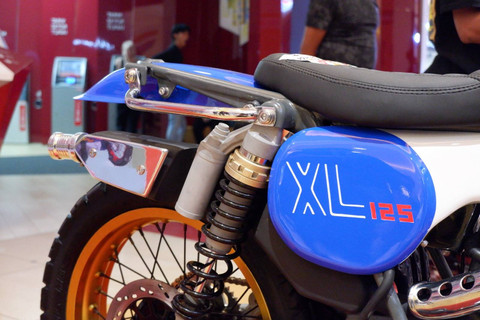 Honda XL125 bergaya Dakar yang jadi salah satu pemenang di Honda Modif Contest 2024 Makassar.  Foto: Aditya Pratama Niagara/kumparan