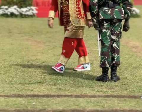 Sepatu Nike Air Max Bupati Jember Hendy Siswanto. Foto: Dok. Mili.id