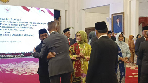 Menteri ESDM Bahlil Lahadalia dan Menperin Agus Gumiwang di Istana Negara, Jakarta, Senin (19/8/2024). Foto: Zamachsyari/kumparan