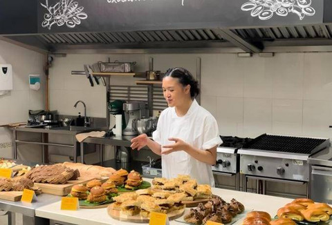 Head of Pastry di The Clove Club, restoran berbintang dua Michelin di London, asal Indonesia, Audrey Tampi, demo masak di Jakarta. Foto: Dok. Istimewa