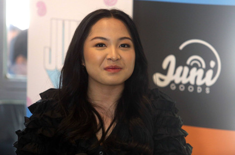 Musisi Bernadya menjawab pertanyaan wartawan pada konferensi pers Juni X Day Concert di Jakarta, Selasa, 20/8/2024).  Foto: Agus Apriyanto