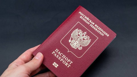 Paspor Rusia.   Foto: Shutterstock