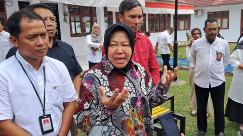 Mensos Tri Rismaharini mengecek balai rehabilitasi Sentra Alyatama di Jambi, Rabu (21/8/2024). Foto: Annisa Thahira Madina/kumparan