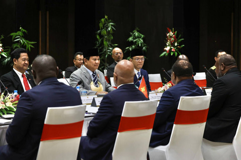 Menteri Pertahanan Prabowo Subianto bertemu Perdana Menteri (PM) James Marape di Papua Nugini, Rabu (21/8/2024). Foto: Dok. Istimewa
