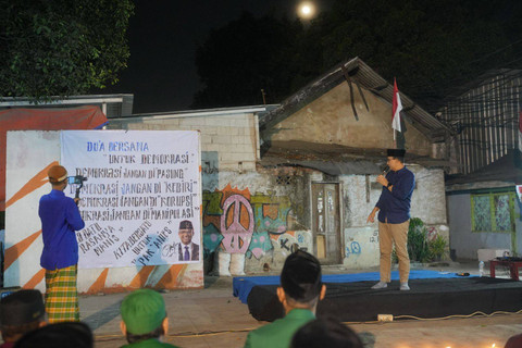 Anies Baswedan menghadiri kegiatan doa bersama di Kampung Muka, Balokan dan Kunir, Jakarta, Rabu (21/8/2024). Foto: Dok. Istimewa