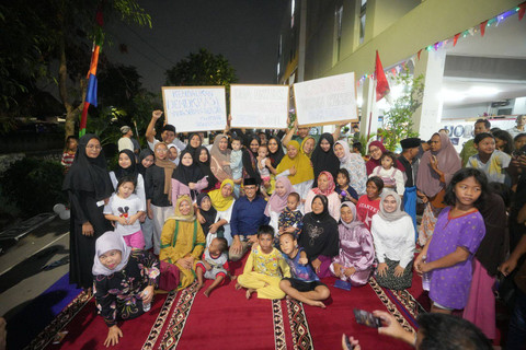 Anies Baswedan menghadiri kegiatan doa bersama di Kampung Muka, Balokan dan Kunir, Jakarta, Rabu (21/8/2024). Foto: Dok. Istimewa