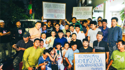 Anies berdoa bersama warga di kampung-kampung Jakarta, Rabu (21/8/2024). Foto: x/@aniesbaswedan