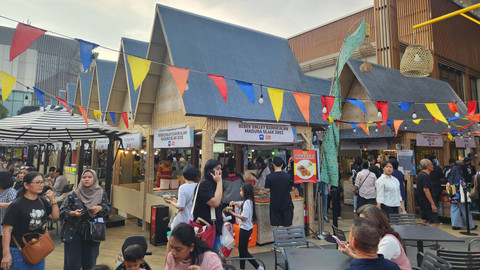 Suasana di JF3 Food Festival 2024 yang digelar di La Piazza Sumarecon Mall Kelapa Gading.   Foto: Ela Nurlaela/kumparan