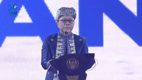 Ketua Umum Partai Amanat Nasional (PAN) Zulkifli Hasan melakukan pidato dalam pembukaan HUT PAN ke-26 dan kongres di Jakarta, Jumat (23/8/2024). Foto: Youtube/PAN TV