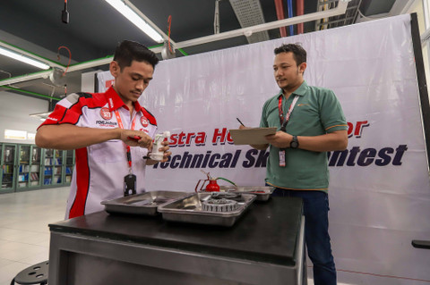 PT Astra Honda Motor (AHM) menguji keterampilan teknisinya pada ajang Astra Honda Motor Technical Skill Contest (AHM-TSC) 2024. Foto: Dok. AHM 