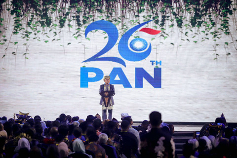 Ketua umum PAN Zulkifli Hasan memberikan sambutan pada pembukaan Kongres ke-6 PAN di Jakarta, Jumat (23/8/2024).   Foto: Jamal Ramadhan/kumparan