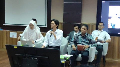 Dekan FK Undip, dr Yan Wisnu Prajoko dalam jumpa pers. Foto: Dok. Istimewa
