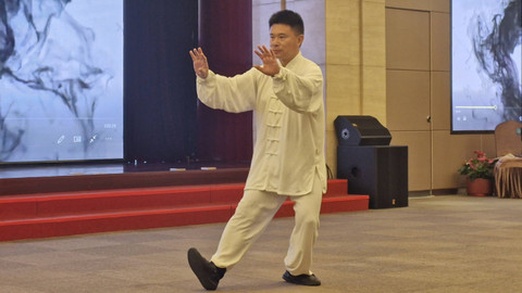 Mengenal Tai Chi, salah satu martial arts asal China dan juga olahraga orang China. Foto: Nadia Jovita Injilia Riso/kumparan