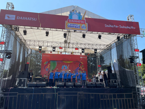 PT Astra Daihatsu Motor (ADM) kembali gelar acara Kumpul Sahabat Solo di Stadion Manahan Solo, Minggu (25/8/2024).  Foto: Sena Pratama/kumparan