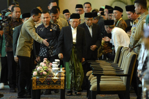 Sejumlah kader Partai Kebangkitan Bangsa (PKB) mengikuti penutupan Muktamar VI PKB di Nusa Dua, Badung, Bali, Minggu (25/8/2024).  Foto: Fikri Yusuf/ANTARA FOTO