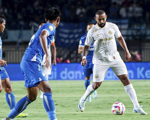 Pertandingan Persib Bandung melawan Arema Malang pada pertandingan Liga 1 di Si Jalak Harupat, Bandung, Minggu (25/8/2024). Foto: Instagram/ @aremafcofficial