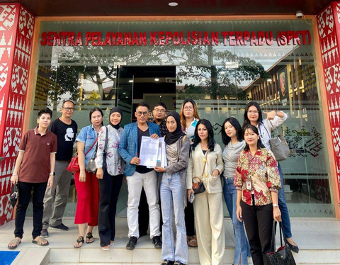 Selebgram Lampung melaporkan rekan selebgramnya ke Mapolda Lampung. |Foto: Dok Istimewa