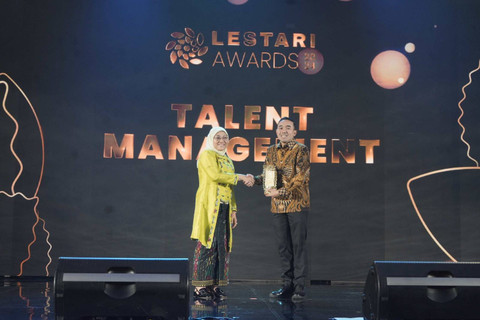 Telkomsel dapat penghargaan Lestari Award. Foto: Telkomsel