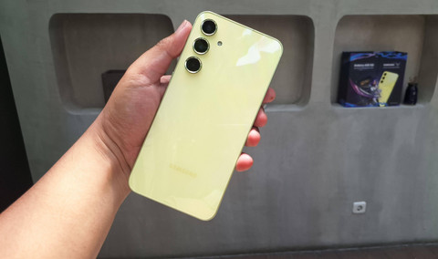 Samsung Galaxy A35. Foto: Habib Allbi Ferdian/kumparan