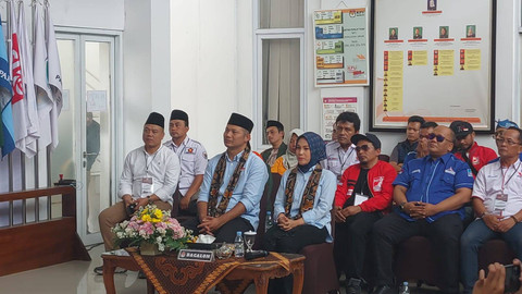 Agus Irawan, adik eks ajudan Jokowi daftar cabup Boyolali, Rabu (28/8). Foto: Dok: Istimewa 